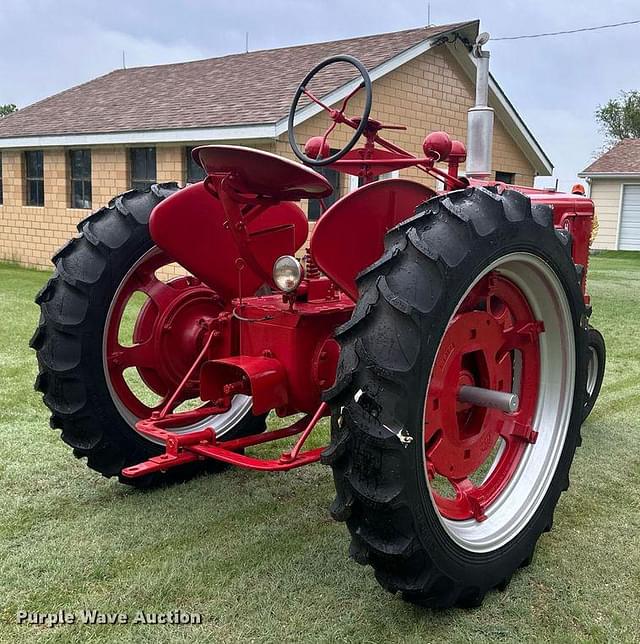 Image of International Harvester Farmall H equipment image 4