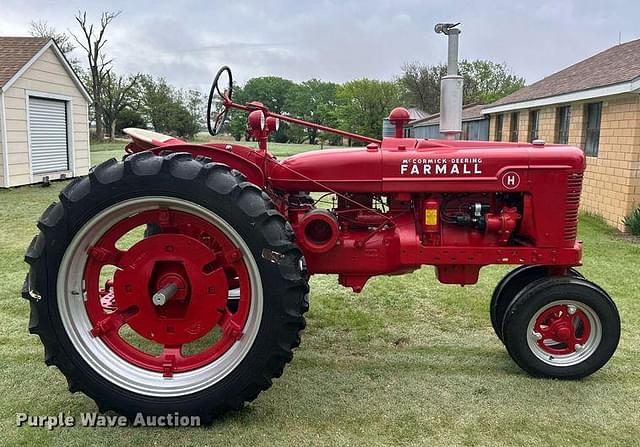 Image of International Harvester Farmall H equipment image 3