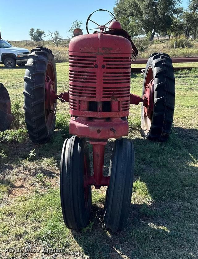 Image of Farmall H equipment image 1