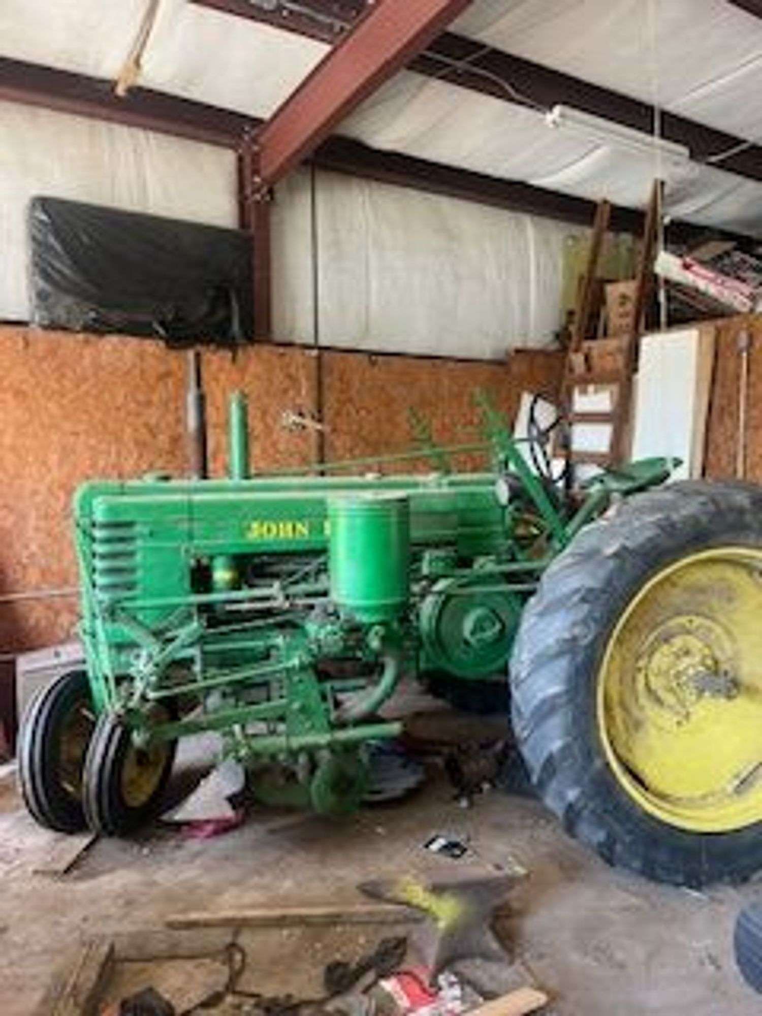 1942 John Deere B Equipment Image0