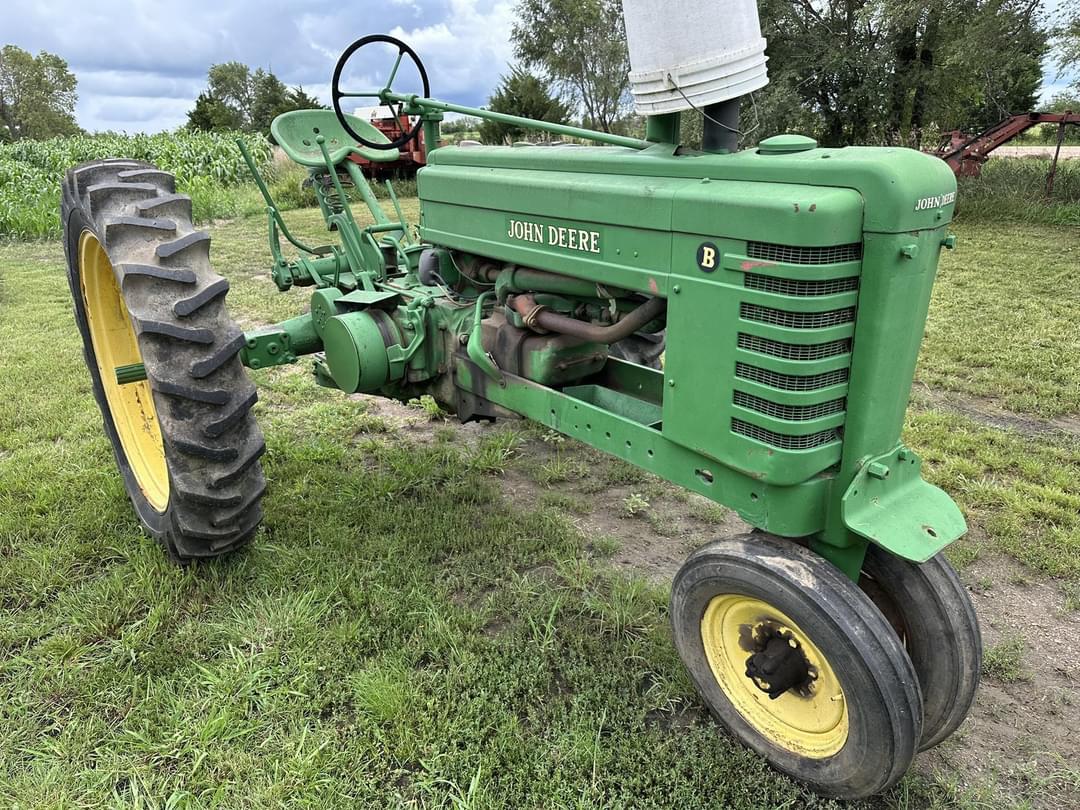 Image of John Deere B Primary image
