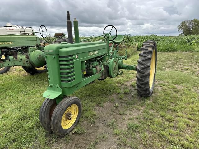 Image of John Deere B equipment image 2