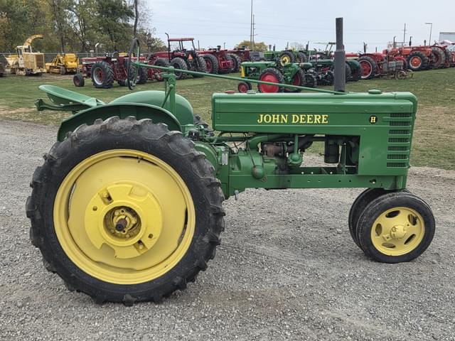 Image of John Deere H equipment image 3