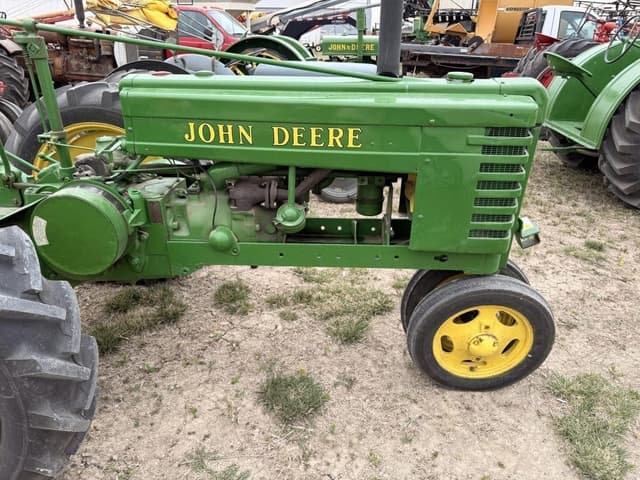 Image of John Deere H equipment image 2