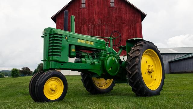Image of John Deere A equipment image 1