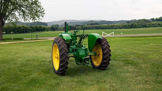 Image of John Deere A equipment image 4