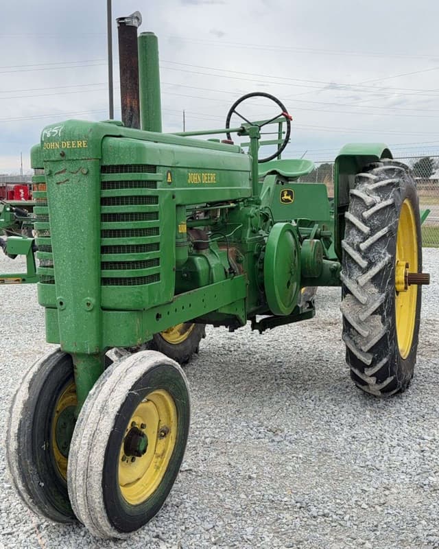 Image of John Deere A equipment image 4