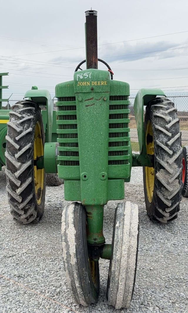 Image of John Deere A equipment image 3