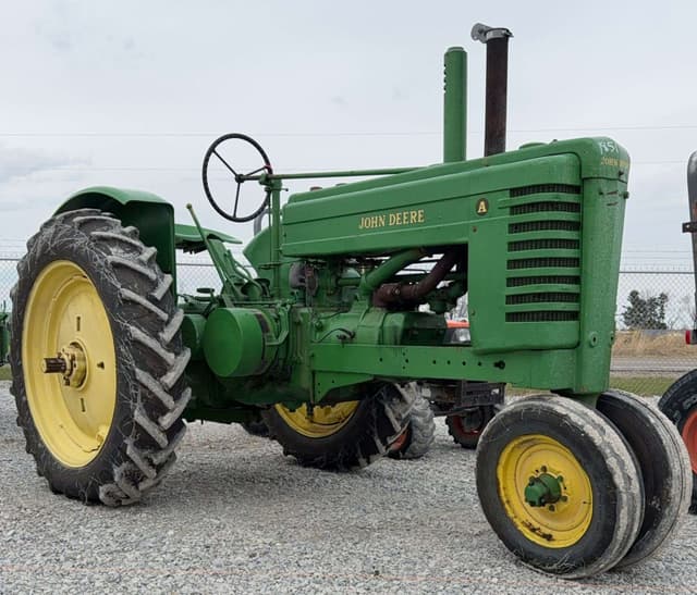 Image of John Deere A equipment image 2