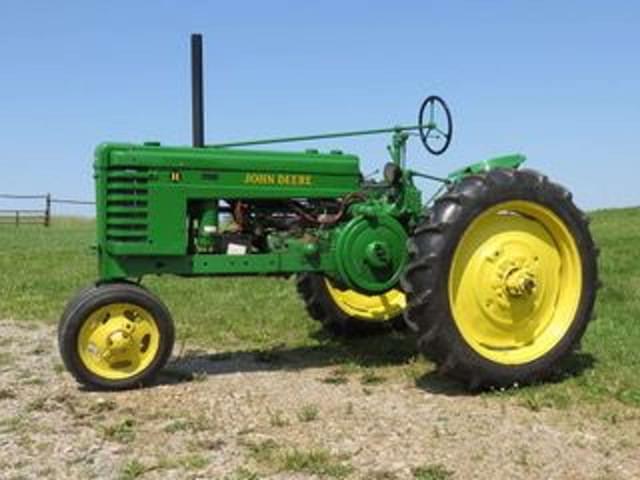 Image of John Deere H equipment image 1