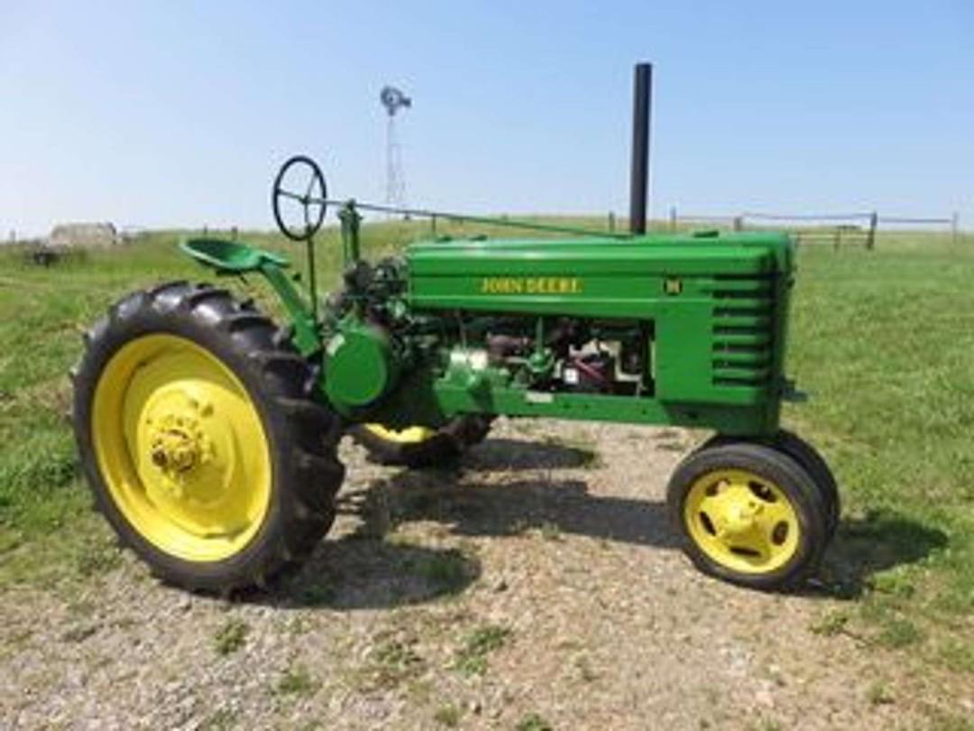 Image of John Deere H Primary image