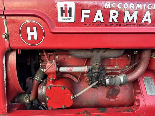 Image of Farmall H equipment image 2