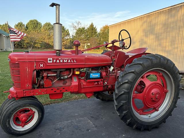 Image of Farmall H equipment image 1