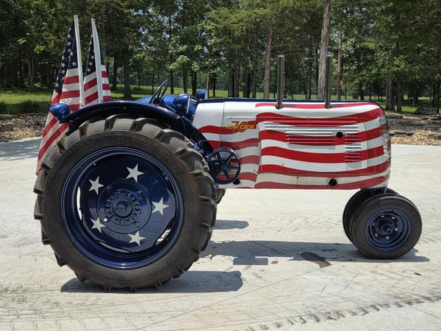 Image of Oliver 70 equipment image 4