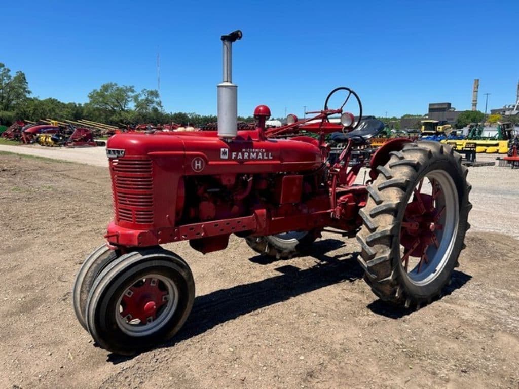 Image of Farmall H Primary image