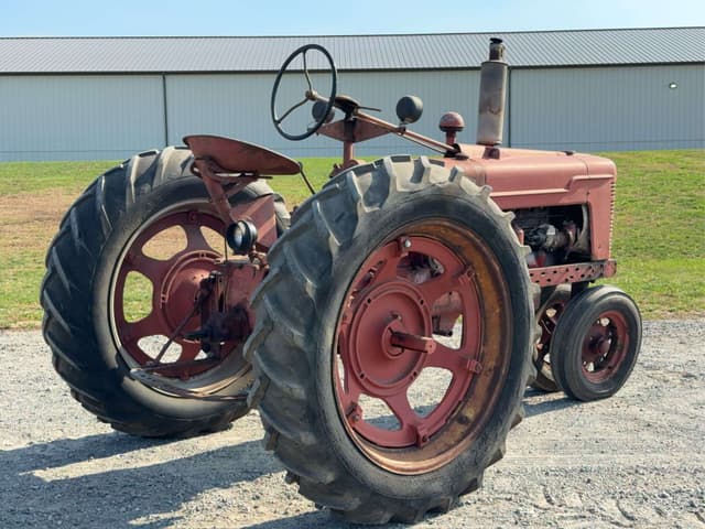 Image of Farmall H equipment image 4