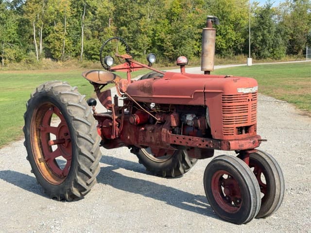 Image of Farmall H equipment image 2