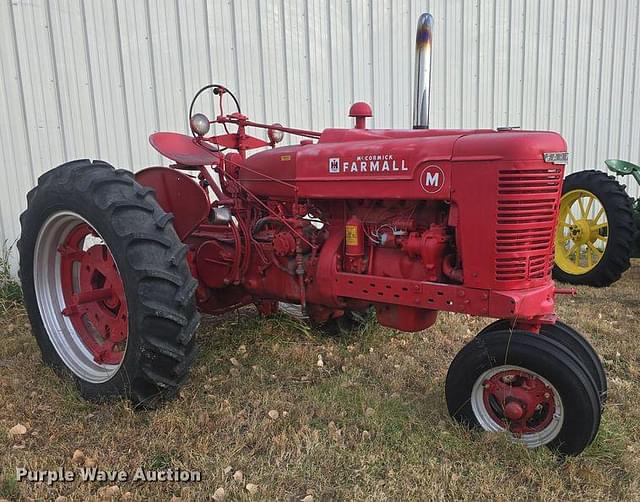 Image of Farmall M equipment image 2