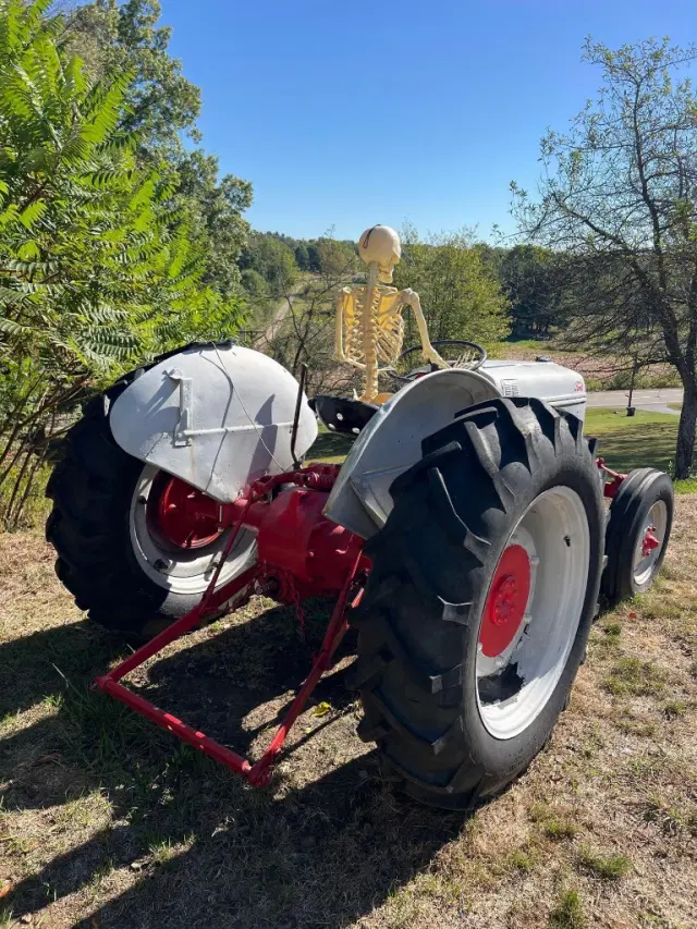 Image of Ford 9N equipment image 3