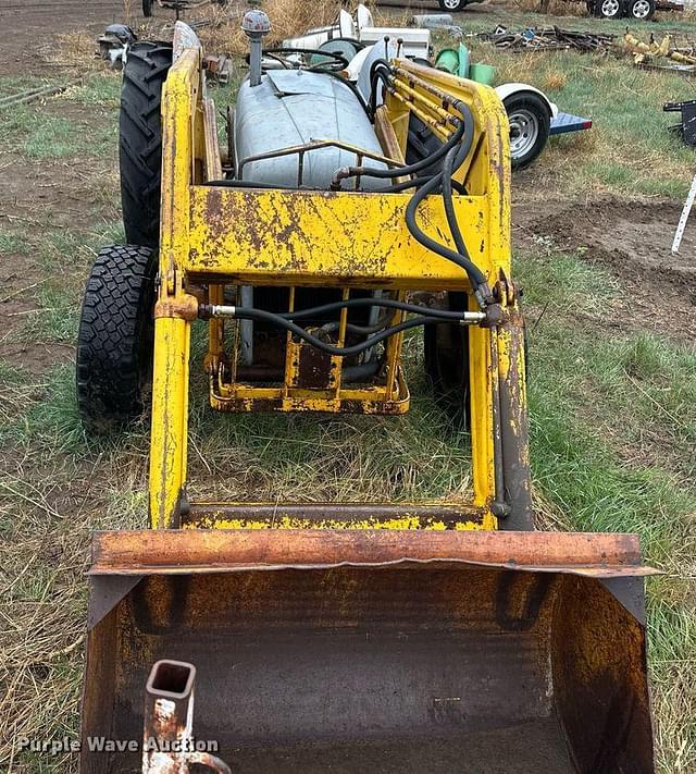 Image of Ford 9N equipment image 1