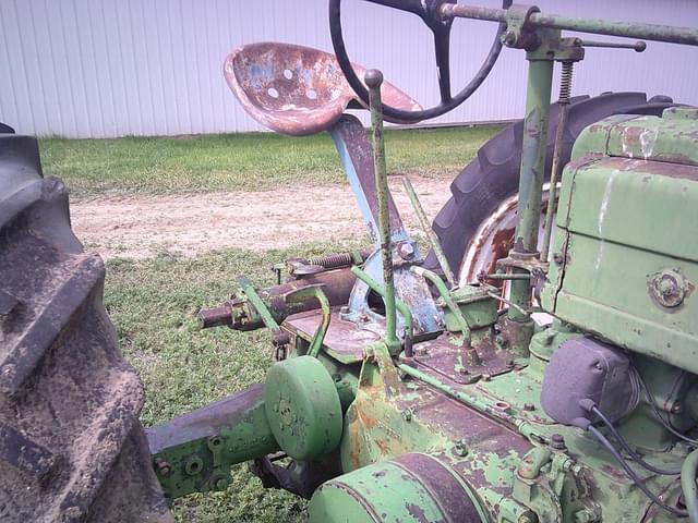 Image of John Deere B equipment image 3