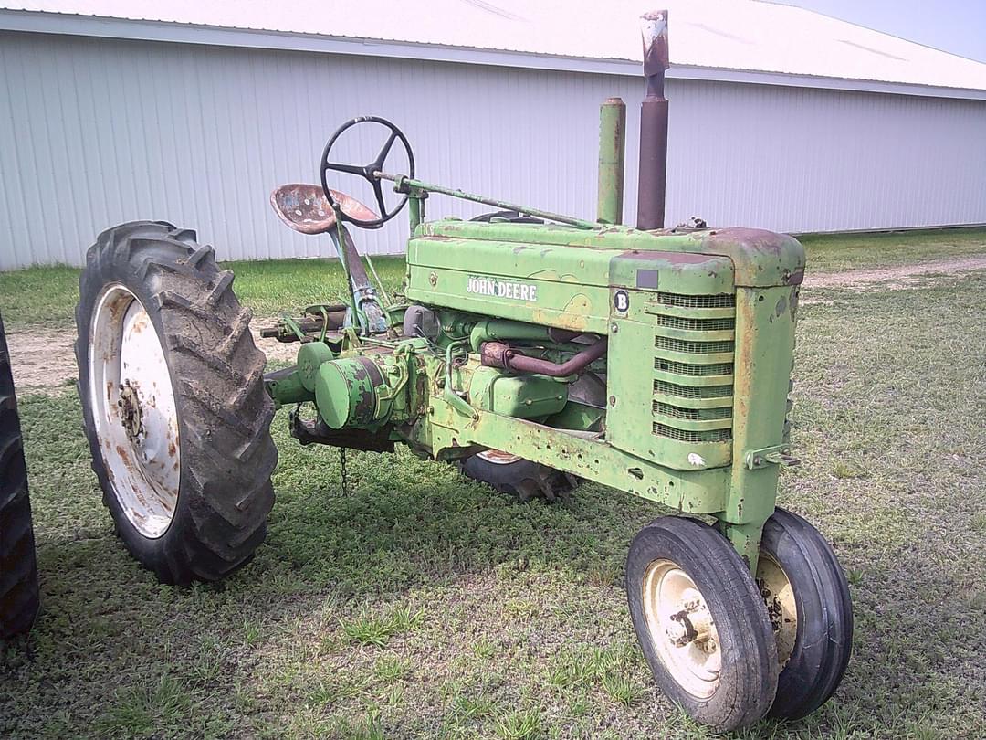 Image of John Deere B Primary image