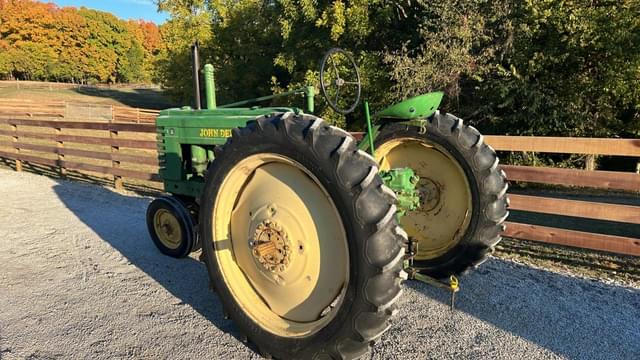 Image of John Deere B equipment image 3