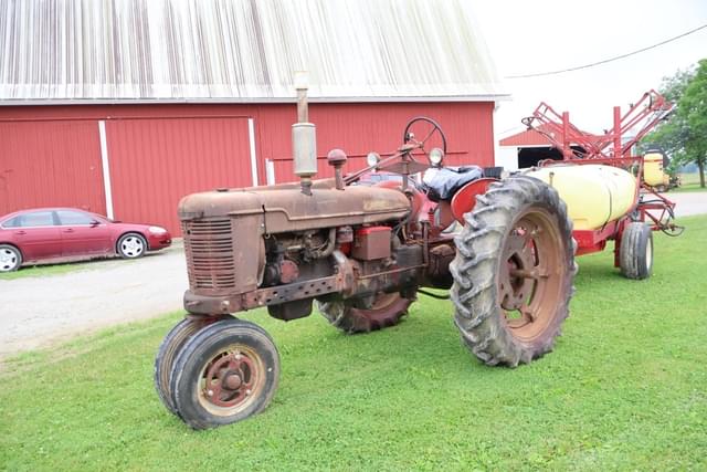 Image of Farmall H equipment image 1