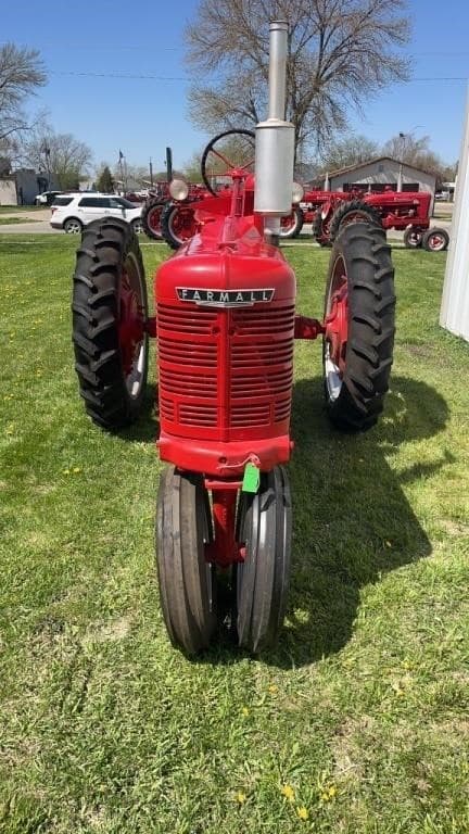 Image of Farmall H equipment image 2