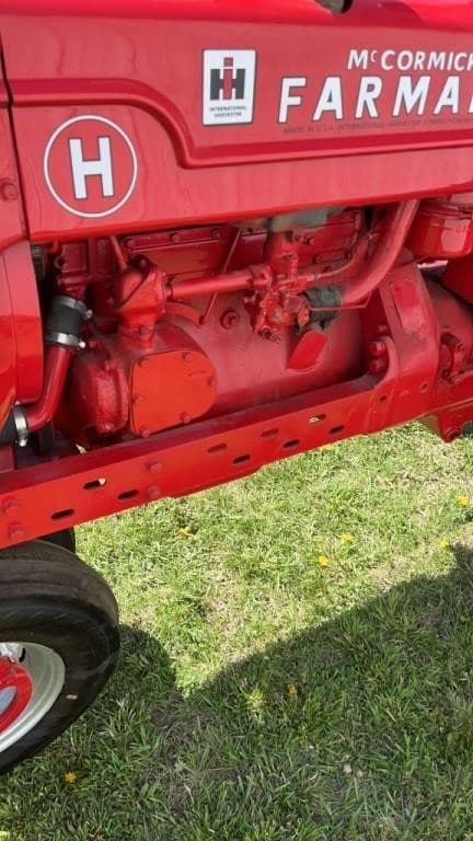 Image of Farmall H equipment image 3