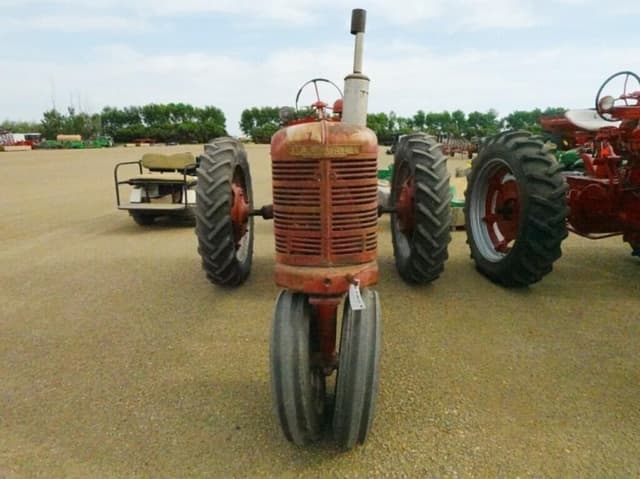 Image of Farmall H equipment image 4