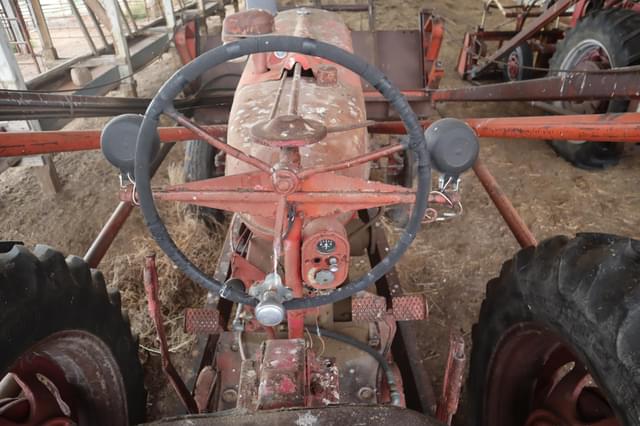 Image of Farmall M equipment image 4