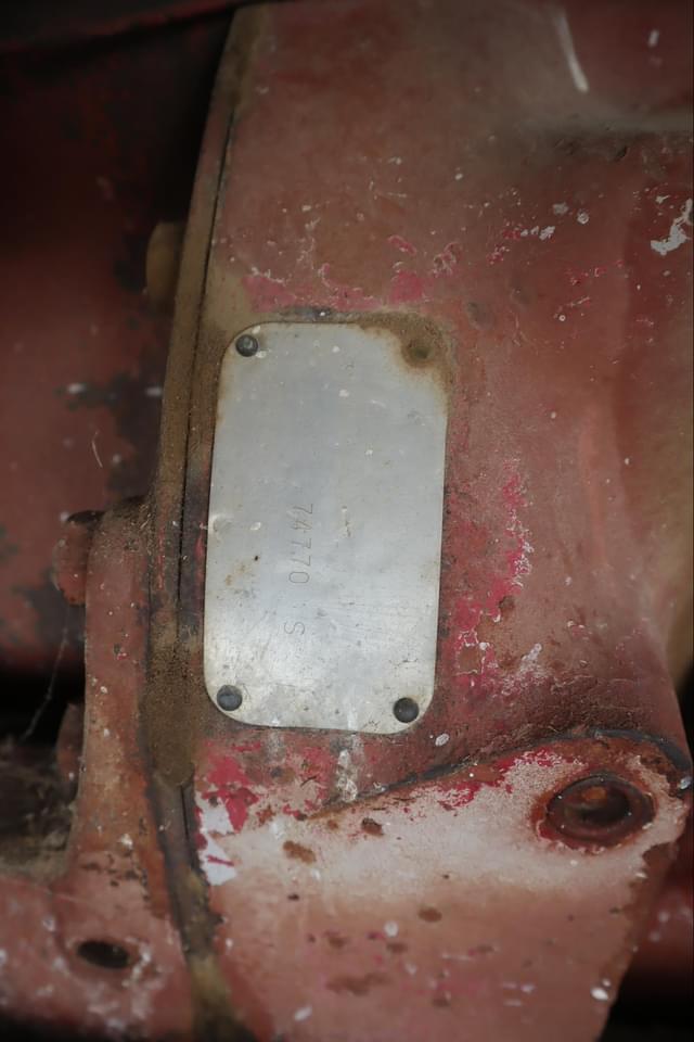 Image of Farmall M equipment image 2