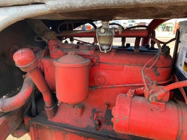 Image of Ford 8N equipment image 3
