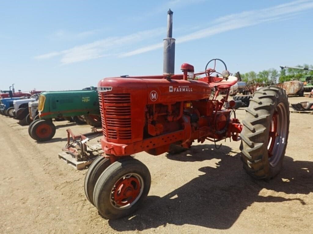 Image of Farmall H Primary image
