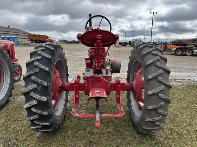 Image of Farmall H equipment image 4