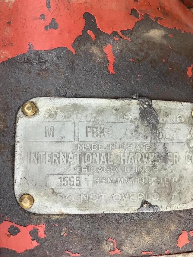 Image of Farmall M equipment image 1