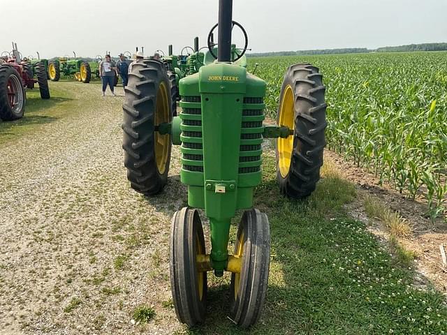 Image of John Deere B equipment image 1
