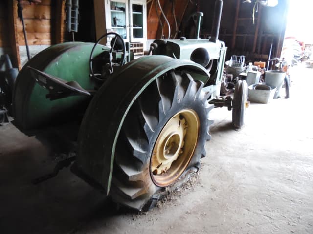 Image of John Deere AR equipment image 2