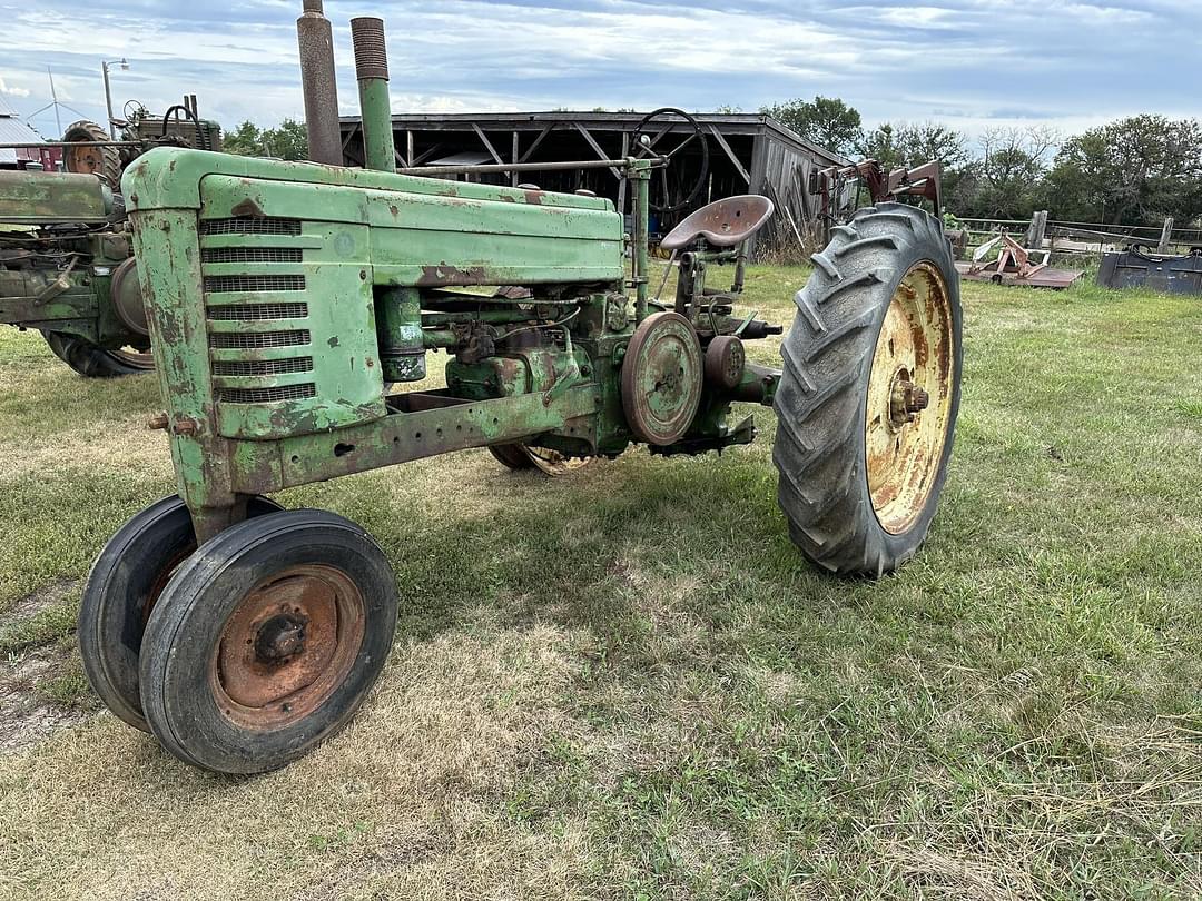 Image of John Deere B Primary image