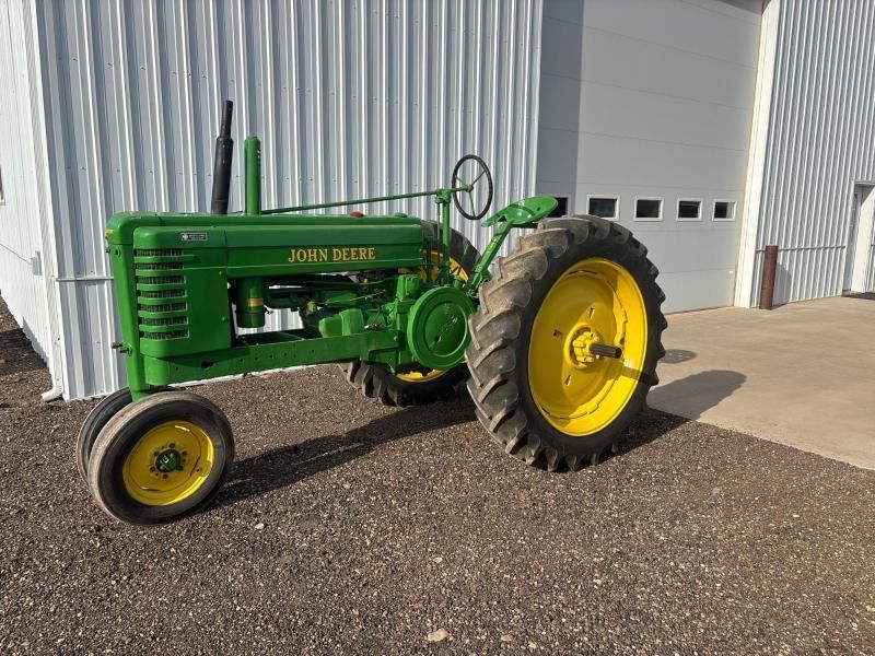 Main image John Deere B