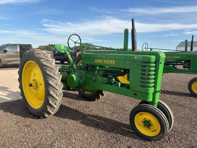 Image of John Deere B equipment image 2