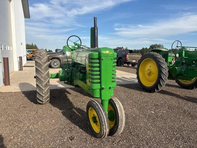 Image of John Deere B equipment image 1