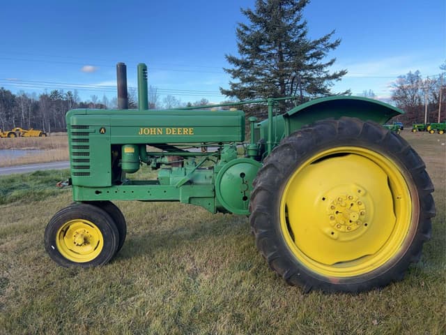 Image of John Deere A equipment image 1