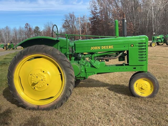 Image of John Deere B equipment image 1
