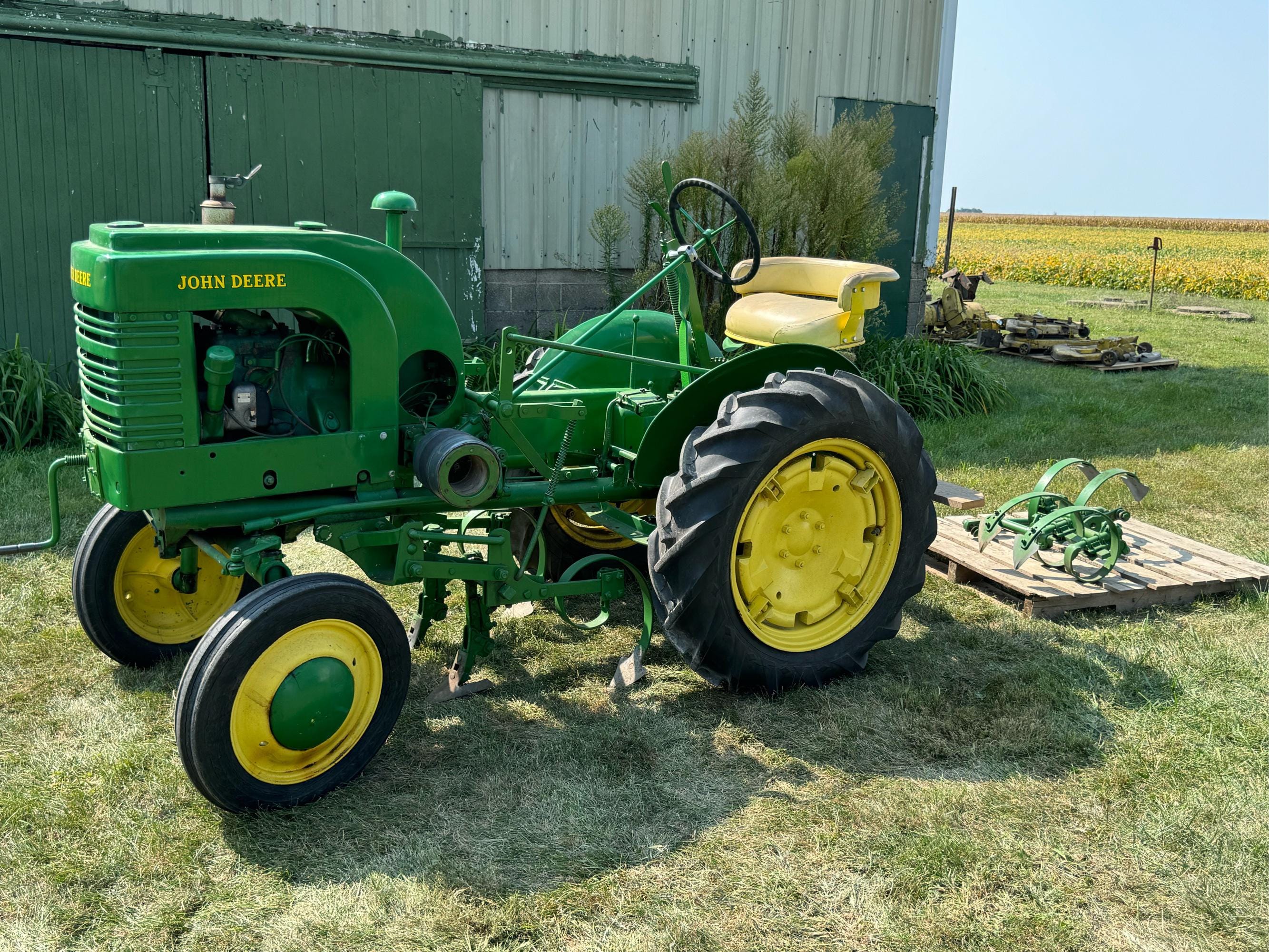 Main image John Deere LA
