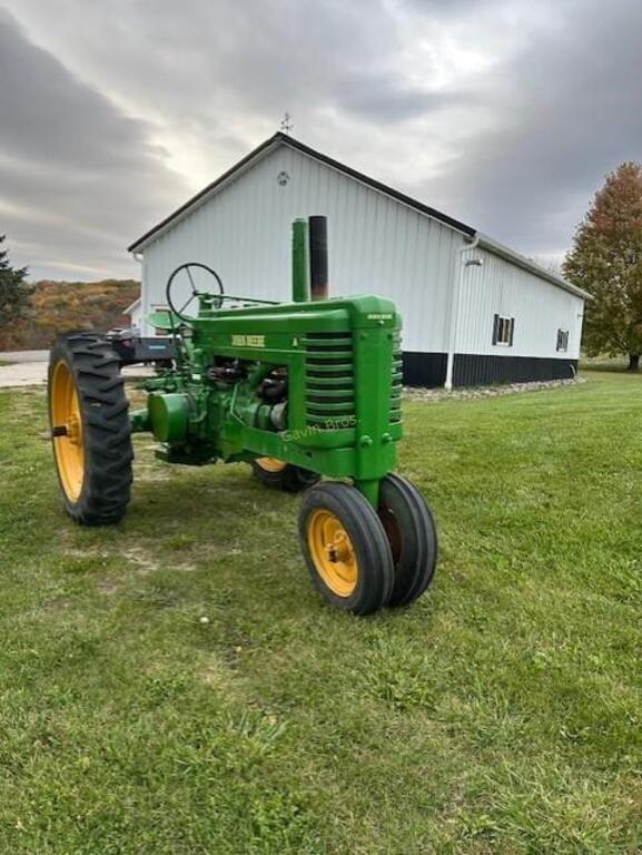 Image of John Deere A equipment image 1