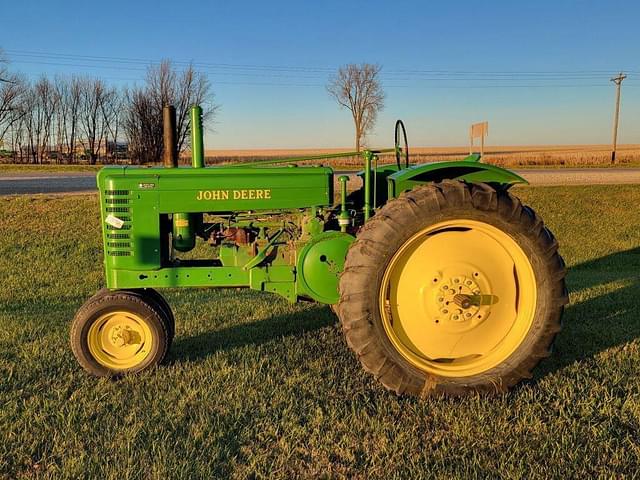 Image of John Deere A equipment image 1