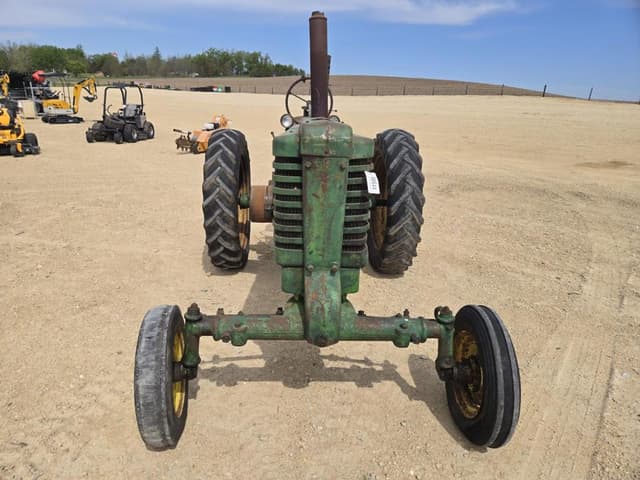 Image of John Deere A equipment image 1