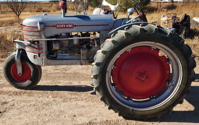 Image of Silver King 42 equipment image 2